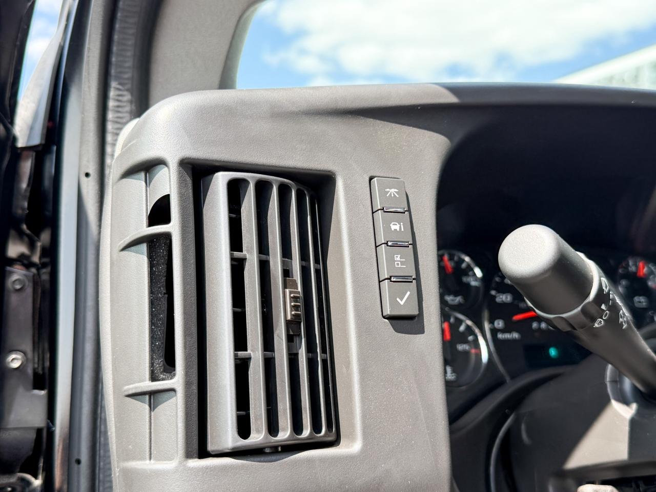 2025 GMC Savana 2500 Work Van 4.3L V6, REMOTE START/ENTRY, POWER DRIVER SEAT, AIR CONDITIONING, CRUISE CONTROL, MP3 PLAYER, BLUETOOTH, REAR VISION CAMERA Photo