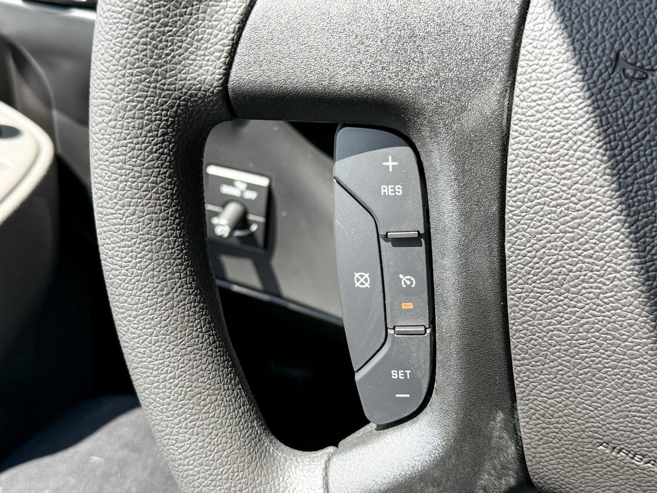 2025 GMC Savana 2500 Work Van 4.3L V6, REMOTE START/ENTRY, POWER DRIVER SEAT, AIR CONDITIONING, CRUISE CONTROL, MP3 PLAYER, BLUETOOTH, REAR VISION CAMERA Photo