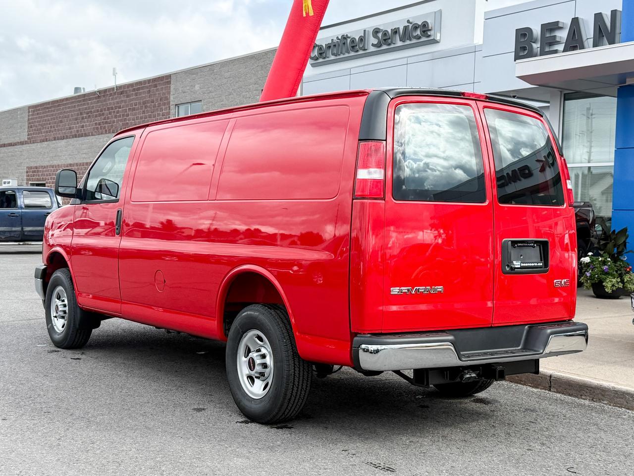 2025 GMC Savana 2500 Work Van 4.3L V6, REMOTE START/ENTRY, POWER DRIVER SEAT, AIR CONDITIONING, CRUISE CONTROL, MP3 PLAYER, BLUETOOTH, REAR VISION CAMERA Photo