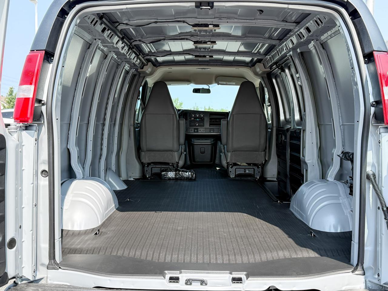 2025 GMC Savana 2500 Work Van 4.3L V6, REMOTE START/ENTRY, POWER DRIVER SEAT, AIR CONDITIONING, CRUISE CONTROL, MP3 PLAYER, BLUETOOTH, REAR VISION CAMERA Photo