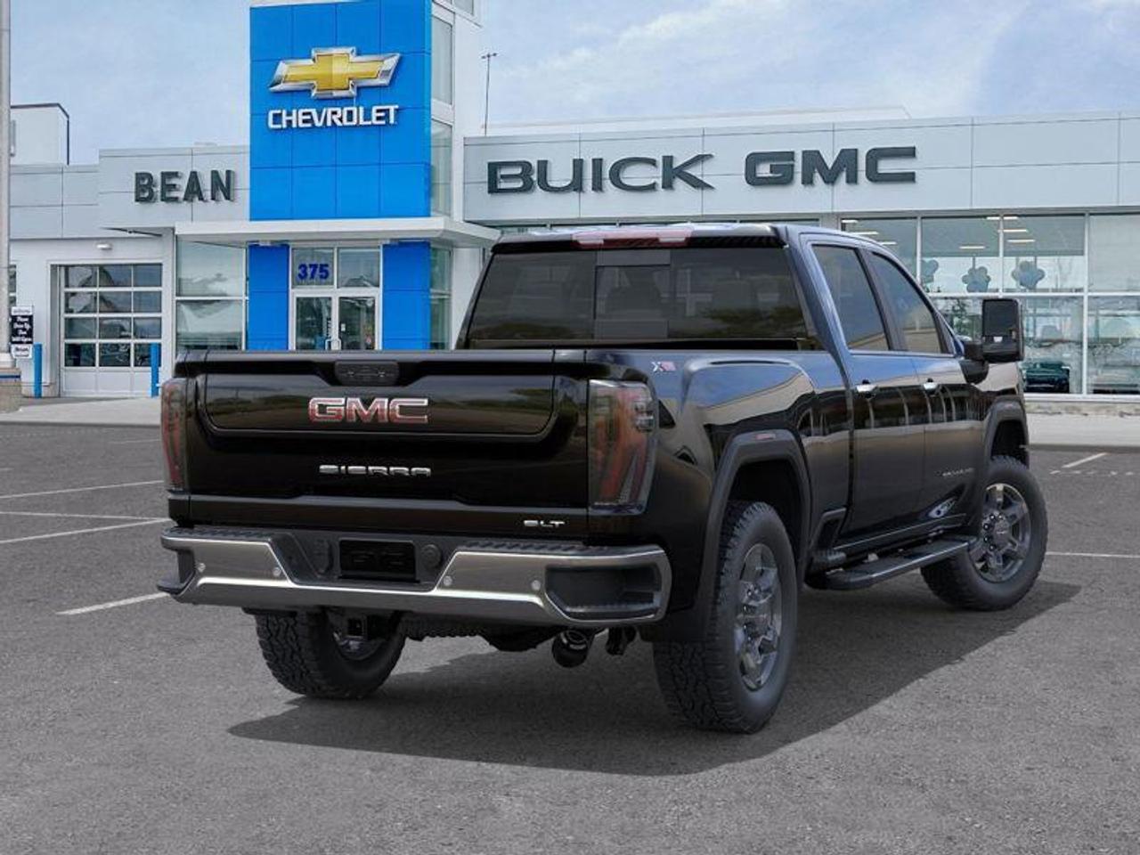 2025 GMC Sierra 3500 HD SLT Photo3