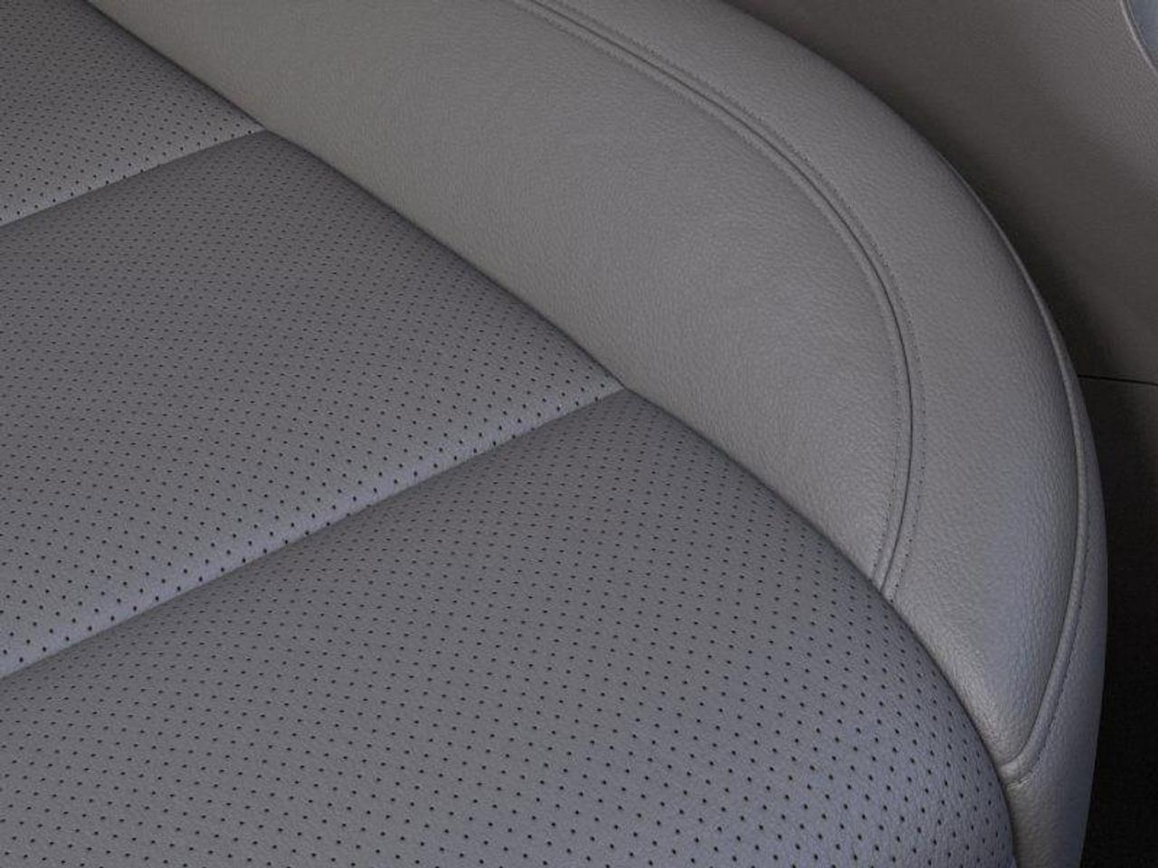 2025 GMC Sierra 3500 HD SLT Photo