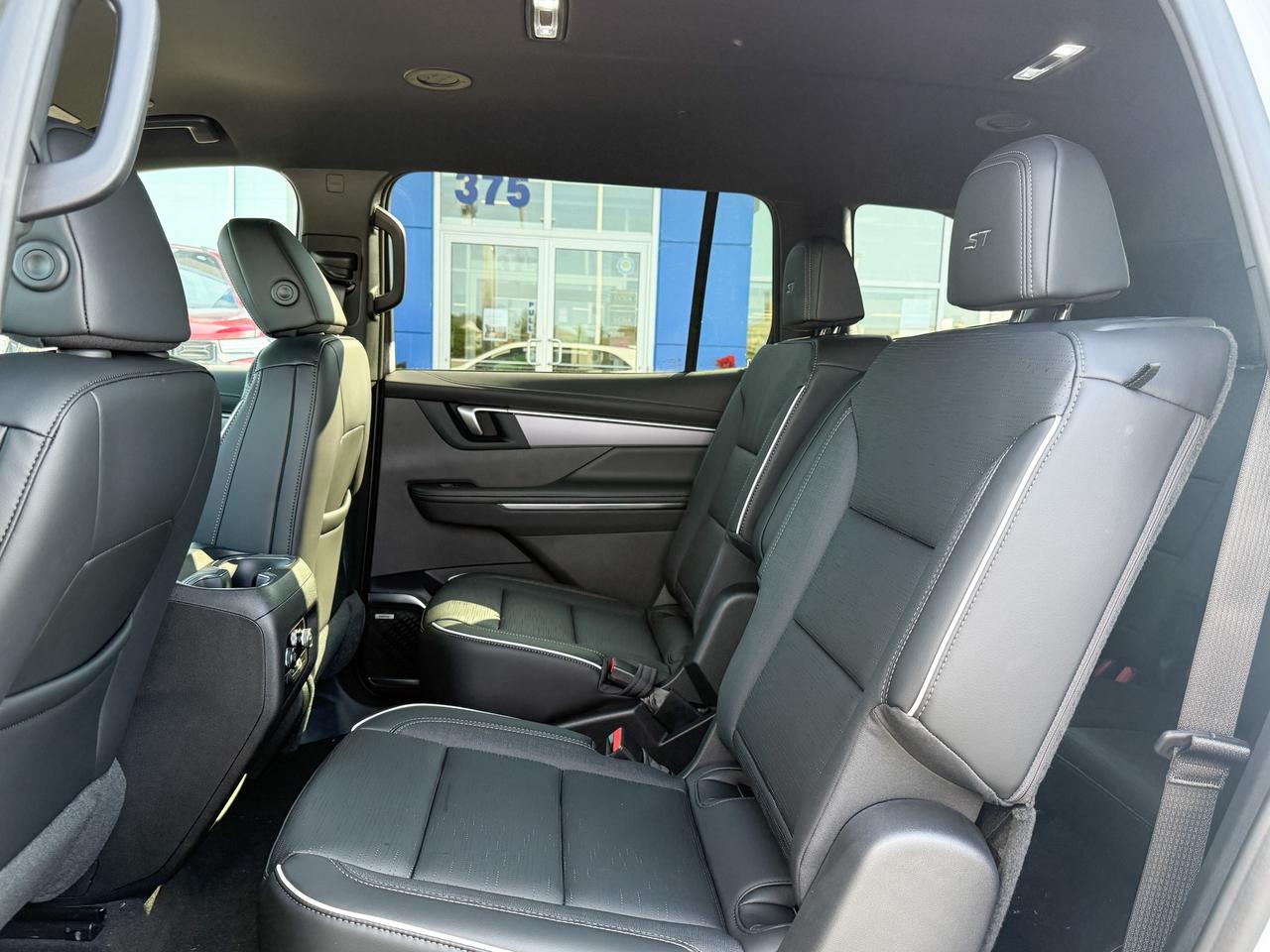 2026 Buick Enclave Sport Touring 2.5L 4 CYL WITH REMOTE START/ENTRY, HEATED SEATS, HEATED STEERING WHEEL, POWER LIFTGATE, BOSE SOUND SYSTEM Photo