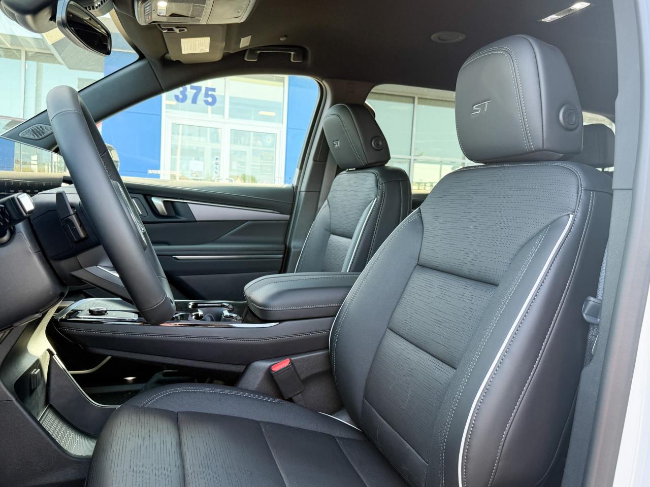 2026 Buick Enclave Sport Touring 2.5L 4 CYL WITH REMOTE START/ENTRY, HEATED SEATS, HEATED STEERING WHEEL, POWER LIFTGATE, BOSE SOUND SYSTEM Photo