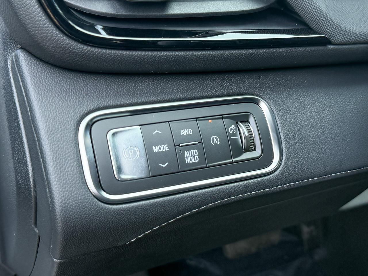 2026 Buick Enclave Sport Touring 2.5L 4 CYL WITH REMOTE START/ENTRY, HEATED SEATS, HEATED STEERING WHEEL, POWER LIFTGATE, BOSE SOUND SYSTEM Photo