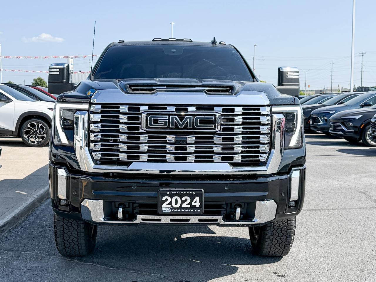 2024 GMC Sierra 2500 HD Denali ORIGIANLLY PURCHASED NEW & SERVICED AT OUR DEALERSHIP, ONE OWNER, CLEAN CARFAX,6.6L V8 DURAMAX DIESEL, DENALI RESERVE PACKAGE, X31 OFF ROAD PACKAGE, ADAPTIVE CRUISE CONTROL, 20" ULTRA BRIGHT ALLOY WHE Photo