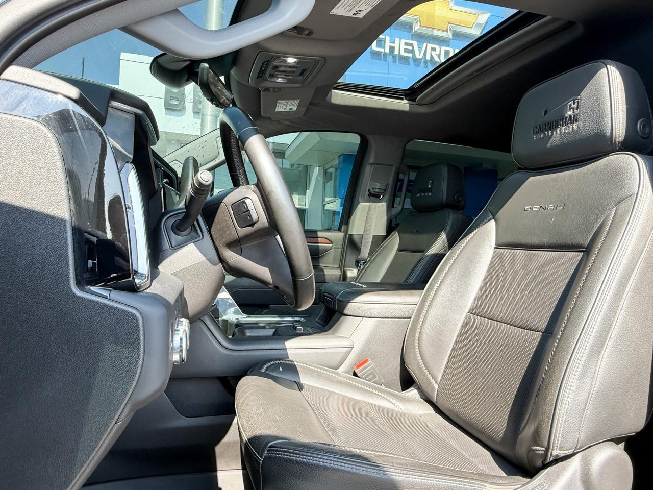 2024 GMC Sierra 2500 HD Denali ORIGIANLLY PURCHASED NEW & SERVICED AT OUR DEALERSHIP, ONE OWNER, CLEAN CARFAX,6.6L V8 DURAMAX DIESEL, DENALI RESERVE PACKAGE, X31 OFF ROAD PACKAGE, ADAPTIVE CRUISE CONTROL, 20" ULTRA BRIGHT ALLOY WHE Photo