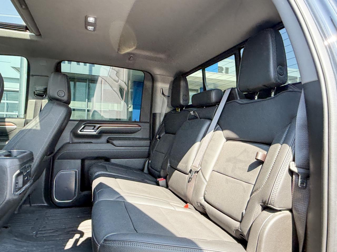 2024 GMC Sierra 2500 HD Denali ORIGIANLLY PURCHASED NEW & SERVICED AT OUR DEALERSHIP, ONE OWNER, CLEAN CARFAX,6.6L V8 DURAMAX DIESEL, DENALI RESERVE PACKAGE, X31 OFF ROAD PACKAGE, ADAPTIVE CRUISE CONTROL, 20" ULTRA BRIGHT ALLOY WHE Photo