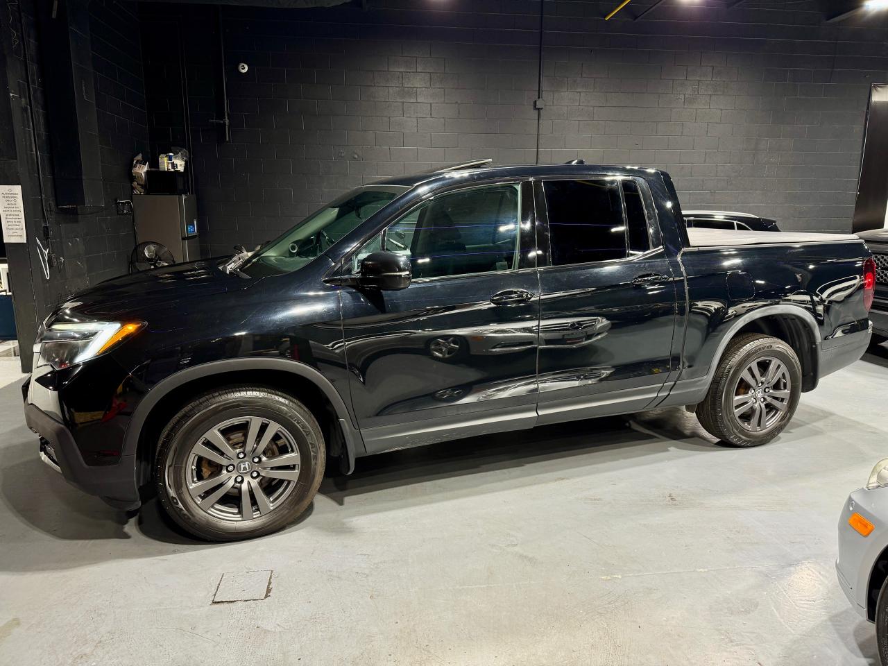 2017 Honda Ridgeline SPORT - Photo #8