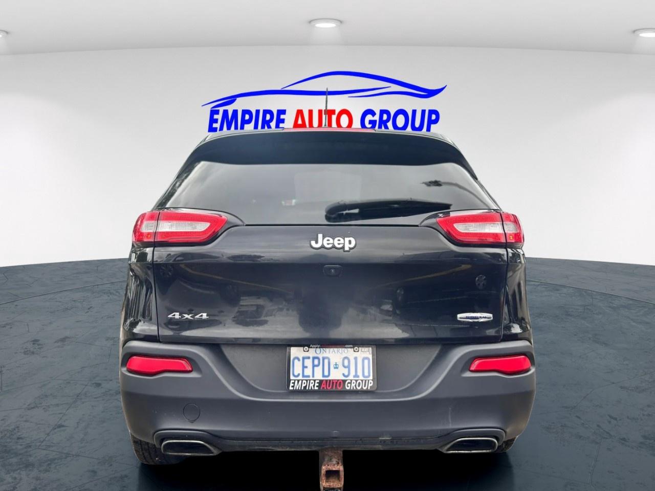 2017 Jeep Cherokee Latitude Photo