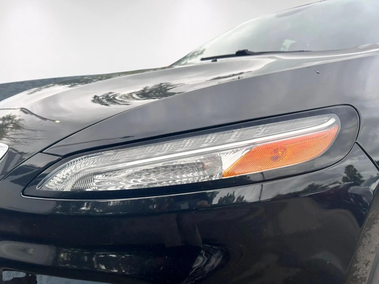 2017 Jeep Cherokee Latitude Photo