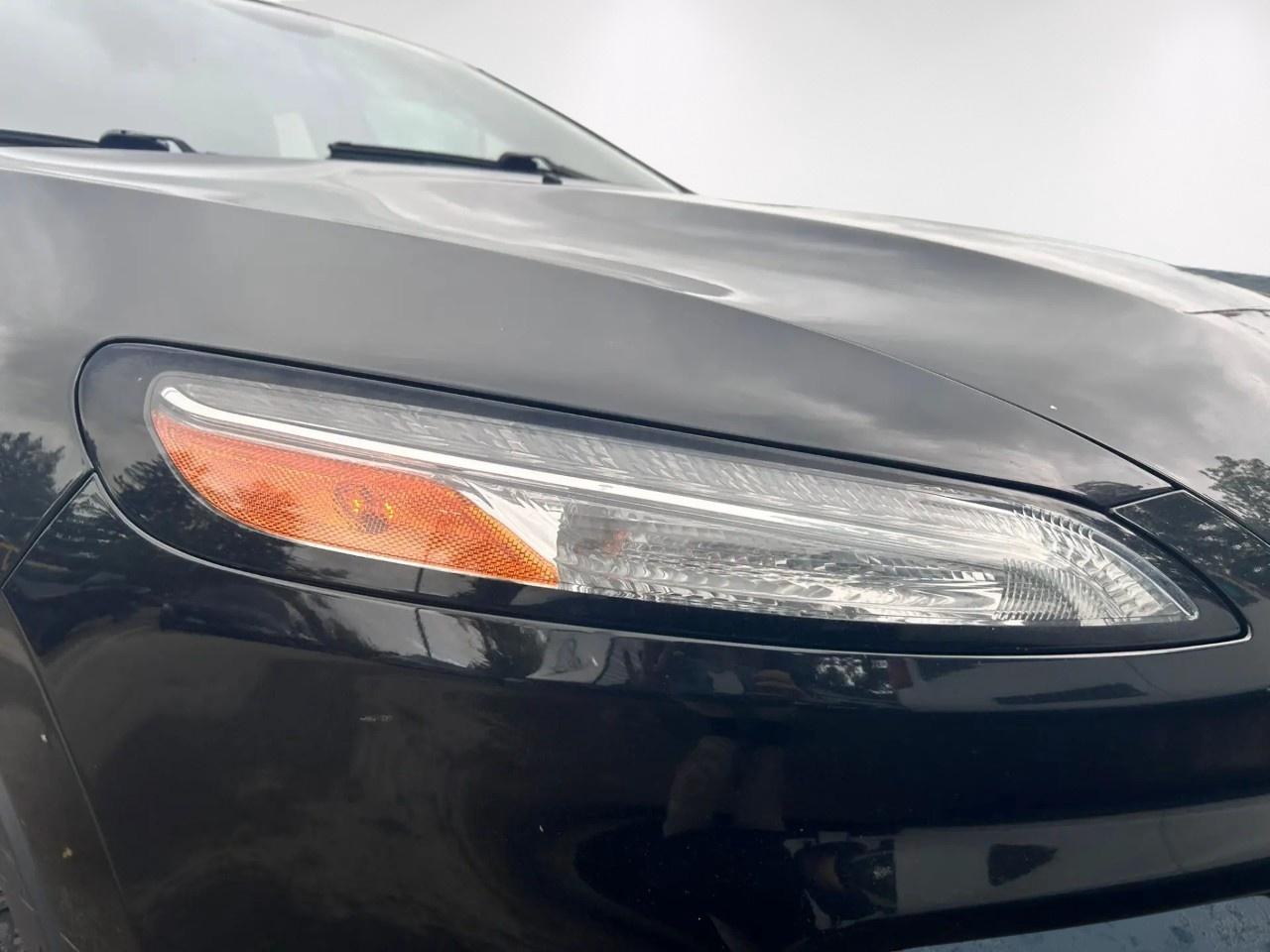 2017 Jeep Cherokee Latitude Photo