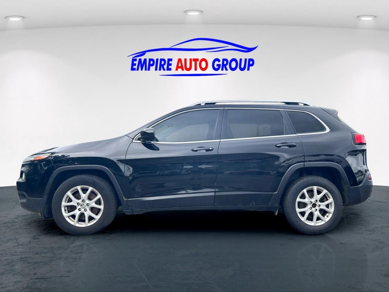 2017 Jeep Cherokee Latitude Photo