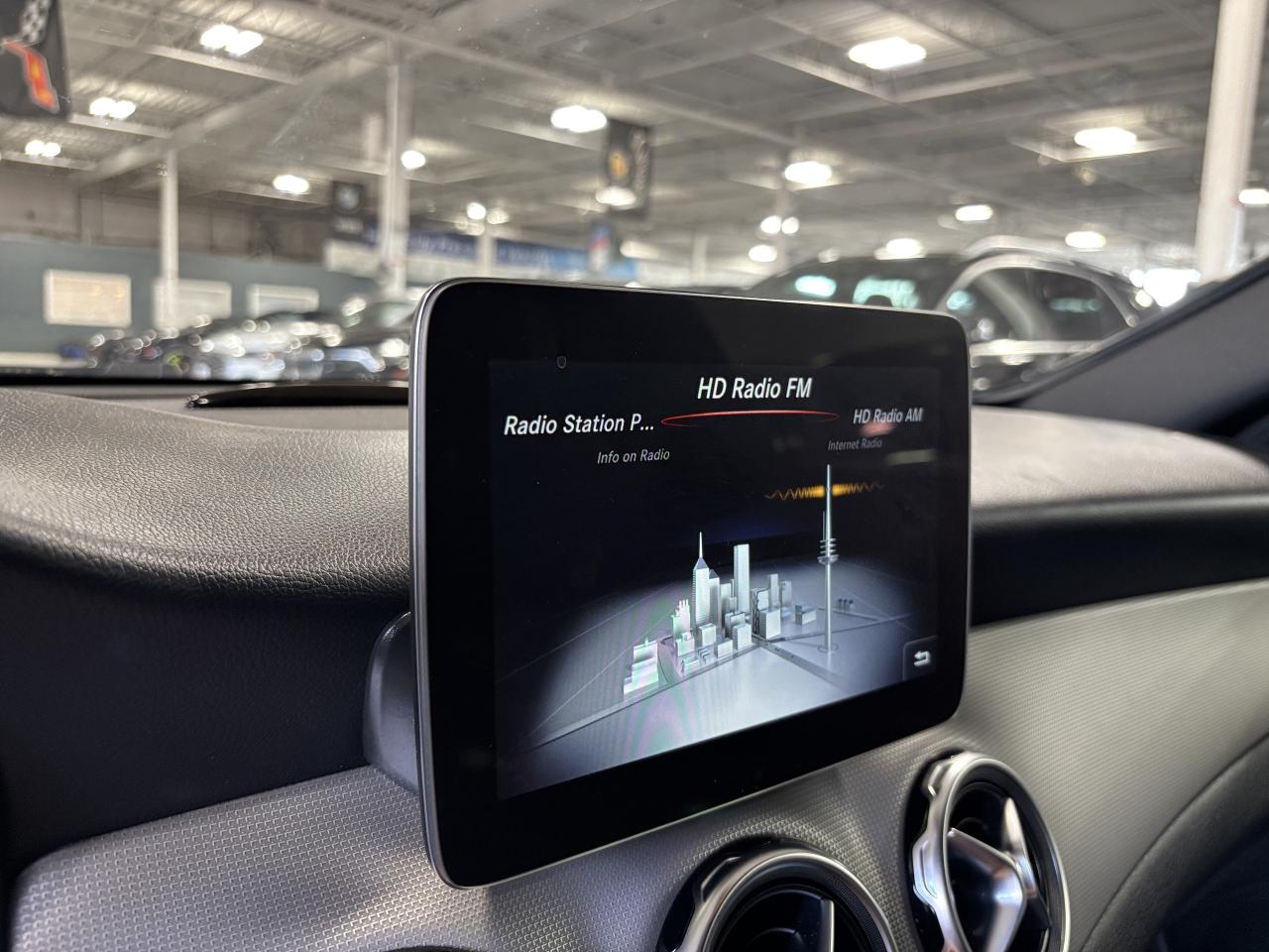 2018 Mercedes-Benz GLA GLA250|4MATIC|NAV|LEATHER|LED|ALLOYS|BACKUPCAM|+++ - Photo #13