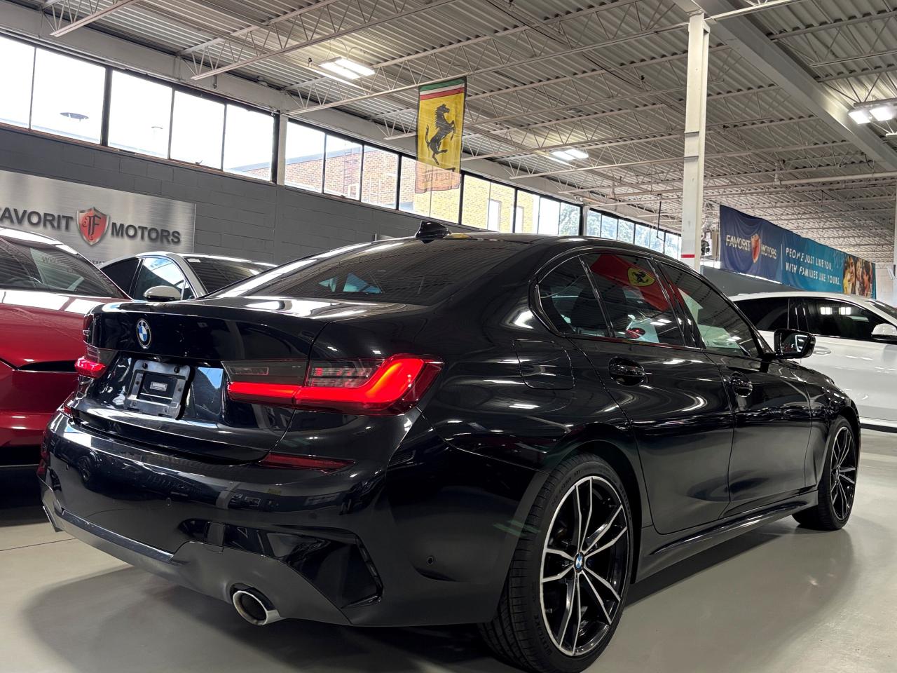 2020 BMW 3 Series 330i xDrive|AWD|MPACKAGE|NAV|HEADSUP|AMBIENT|3DCAM - Photo #5