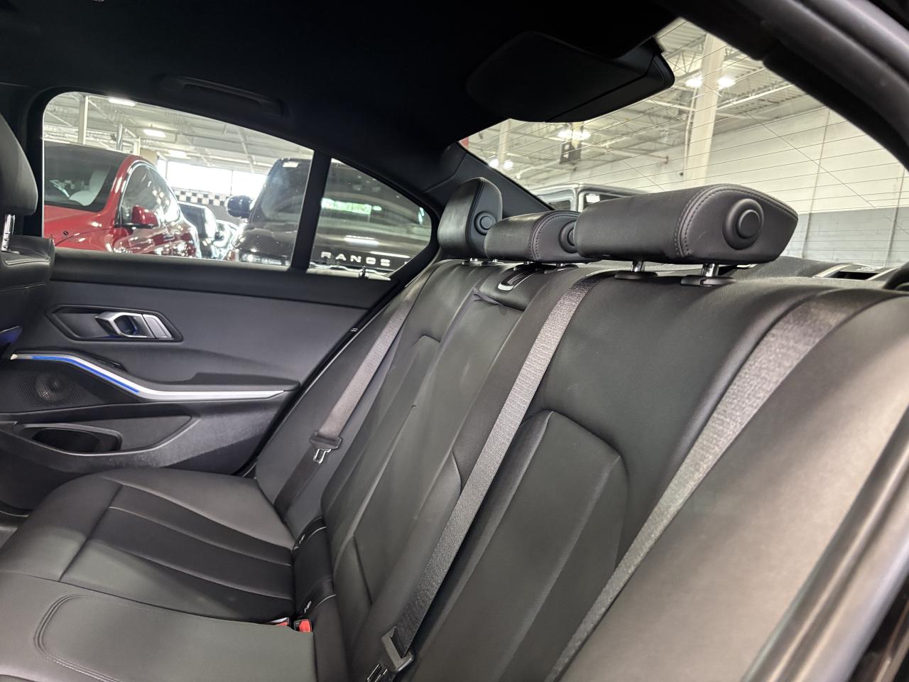 2020 BMW 3 Series 330i xDrive|AWD|MPACKAGE|NAV|HEADSUP|AMBIENT|3DCAM - Photo #10