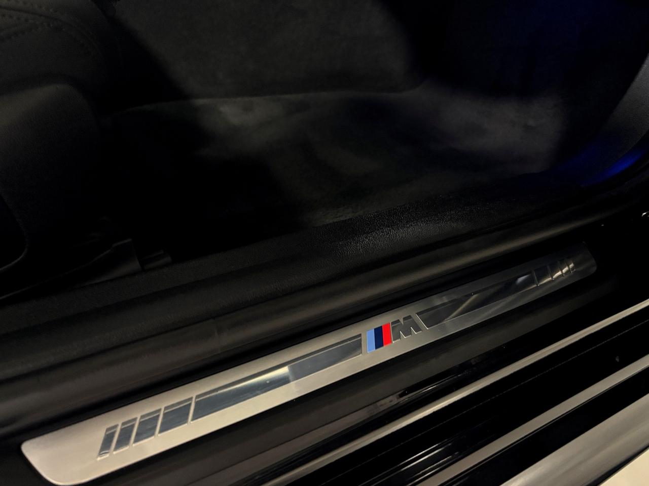 2020 BMW 3 Series 330i xDrive|AWD|MPACKAGE|NAV|HEADSUP|AMBIENT|3DCAM - Photo #16