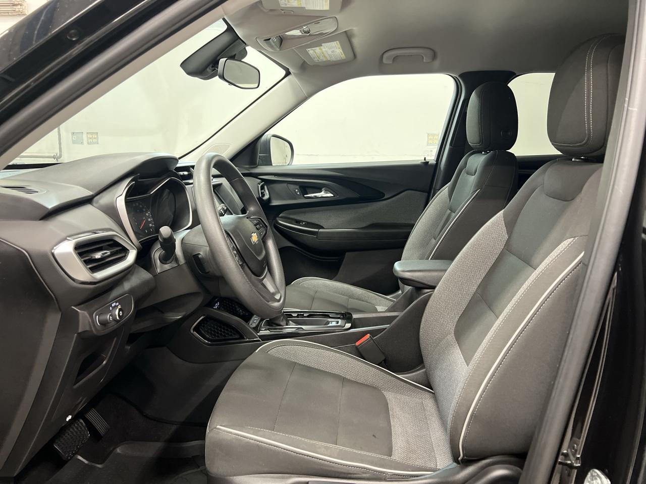 2021 Chevrolet TrailBlazer LS AWD | ONLY 38,000KMS | CARPLAY | REAR CAM | A/C Photo