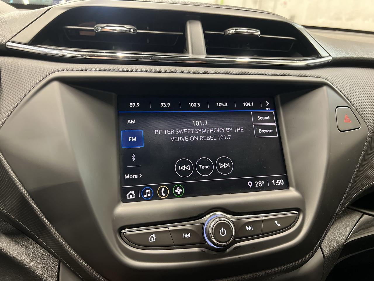 2021 Chevrolet TrailBlazer LS AWD | ONLY 38,000KMS | CARPLAY | REAR CAM | A/C Photo