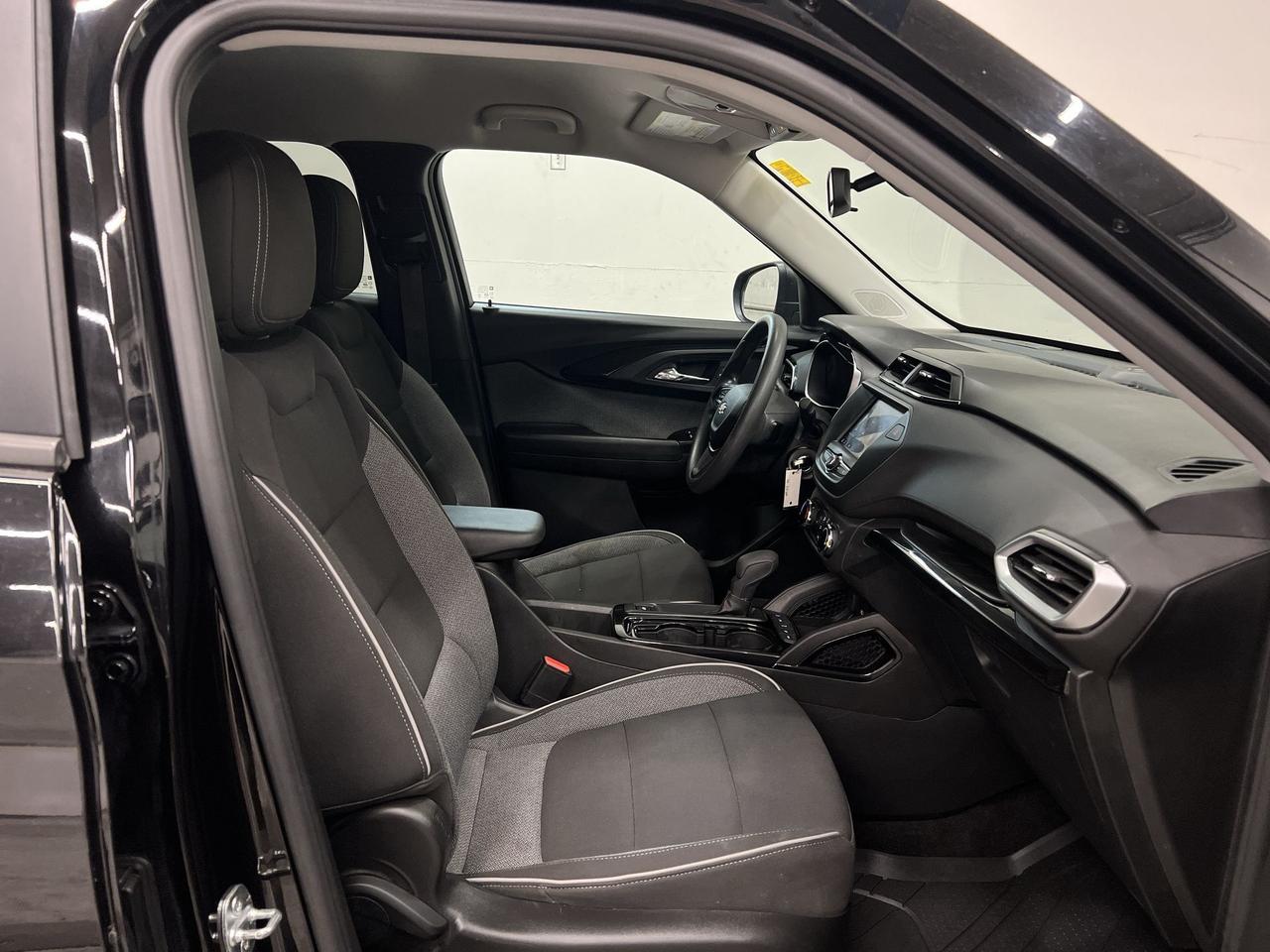 2021 Chevrolet TrailBlazer LS AWD | ONLY 38,000KMS | CARPLAY | REAR CAM | A/C Photo