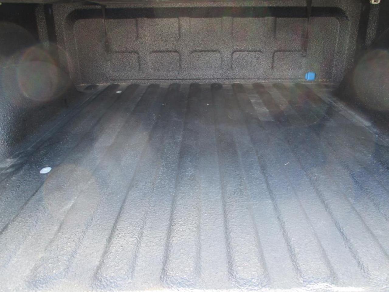 2020 RAM 1500 Classic Express Crew Cab 4x4 Photo8
