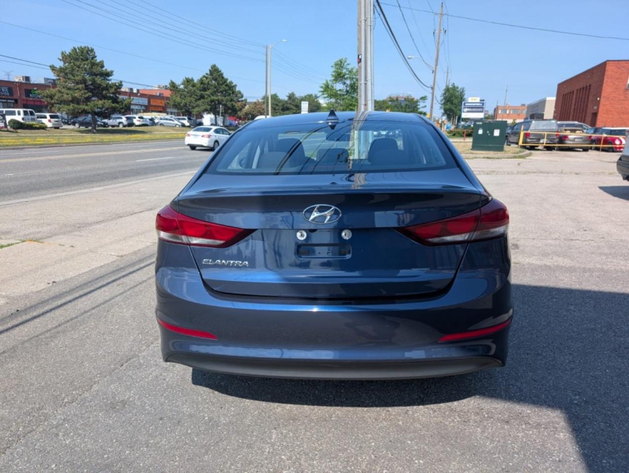 2018 Hyundai Elantra 4 DOOR 5 SEATS - Photo #4