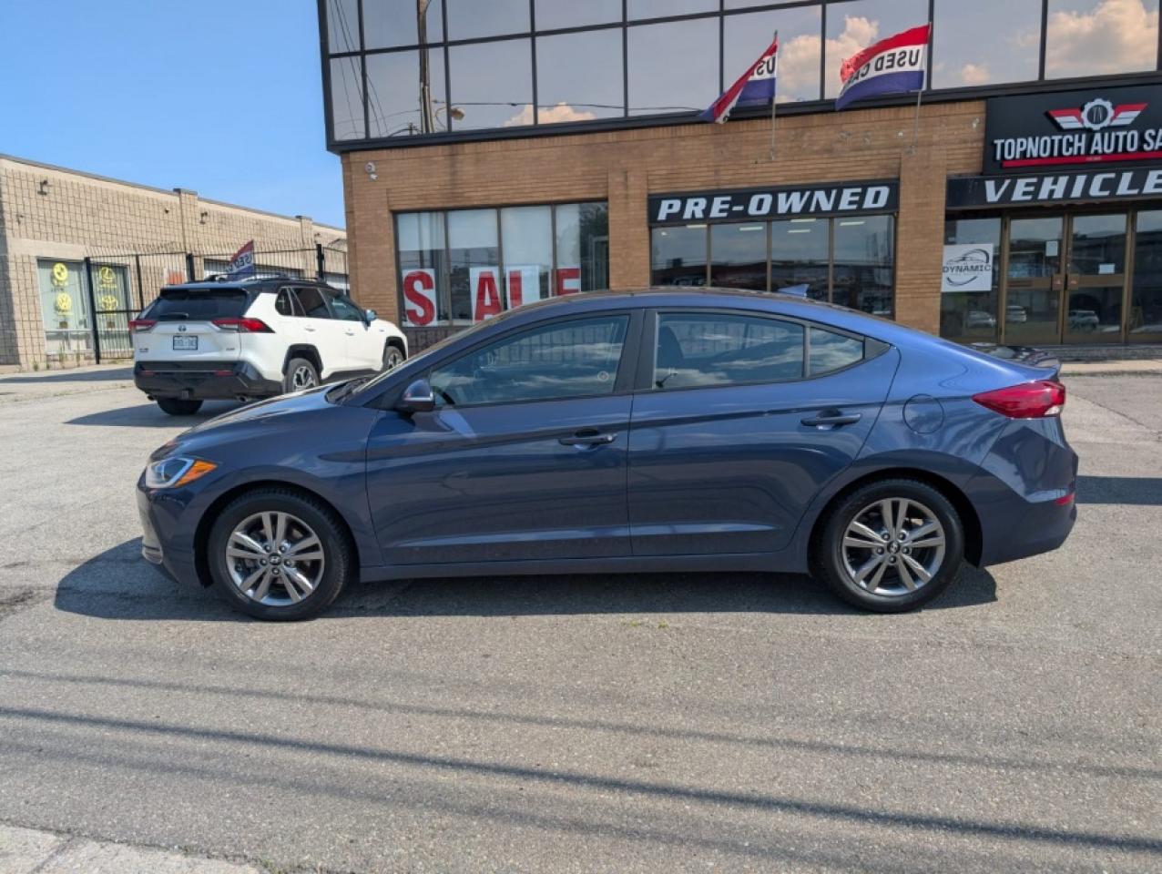 2018 Hyundai Elantra 4 DOOR 5 SEATS - Photo #2