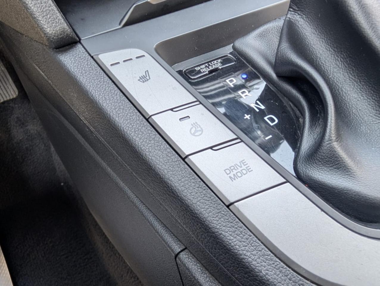 2018 Hyundai Elantra 4 DOOR 5 SEATS - Photo #18
