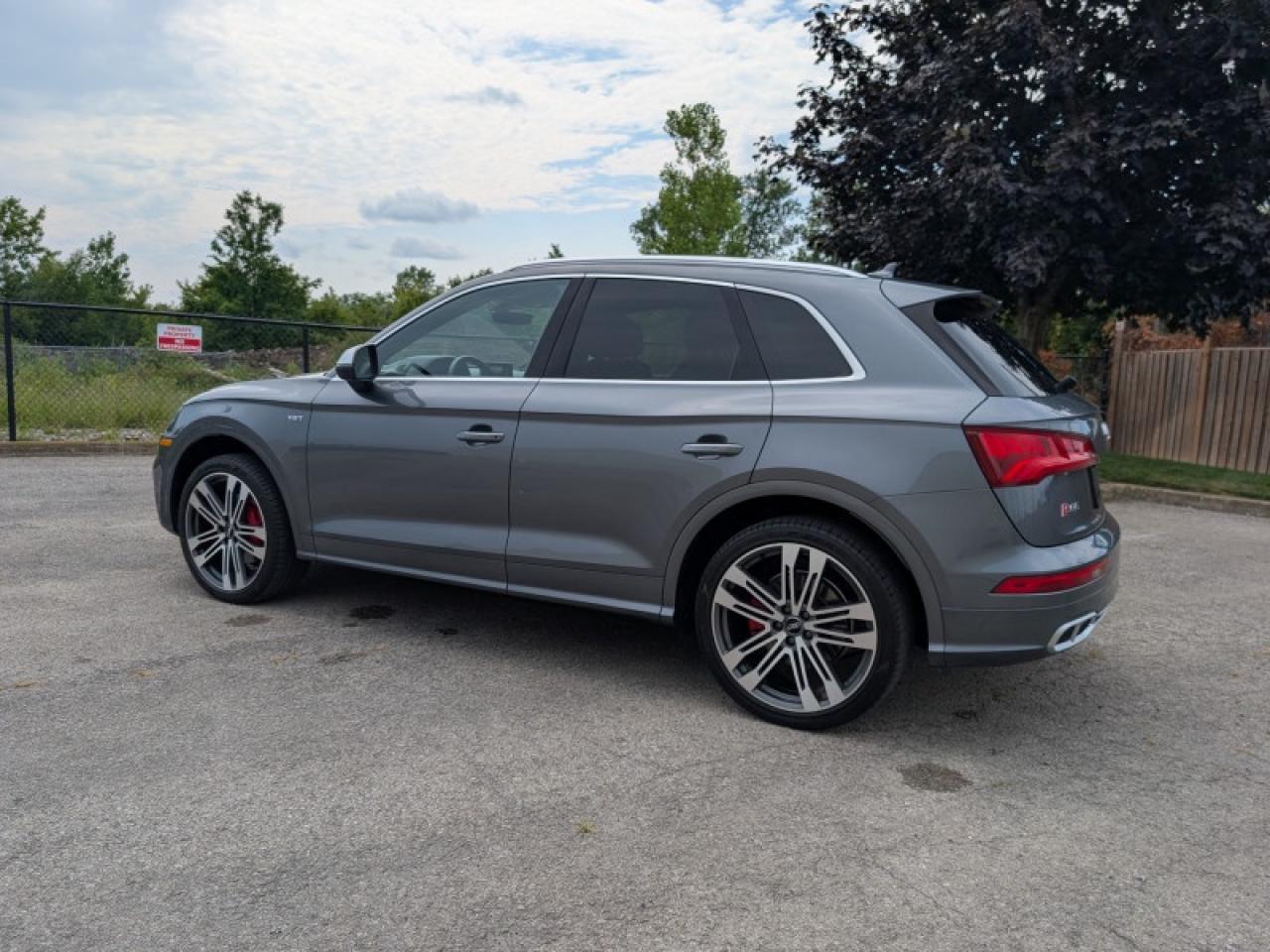 2018 Audi SQ5 3.0 TFSI quattro Technik  **PRISTINE** Photo2