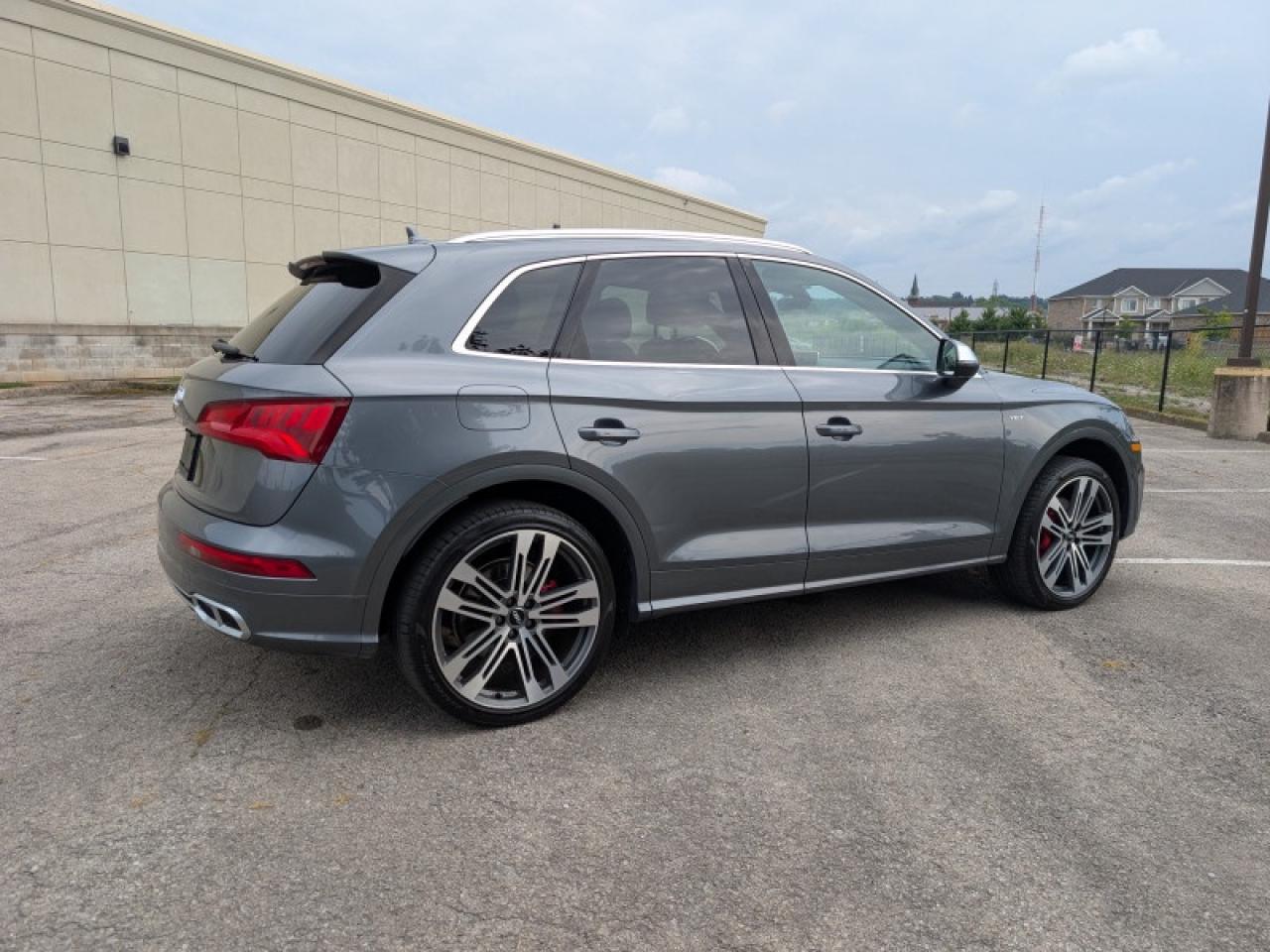 2018 Audi SQ5 3.0 TFSI quattro Technik  **PRISTINE** Photo4