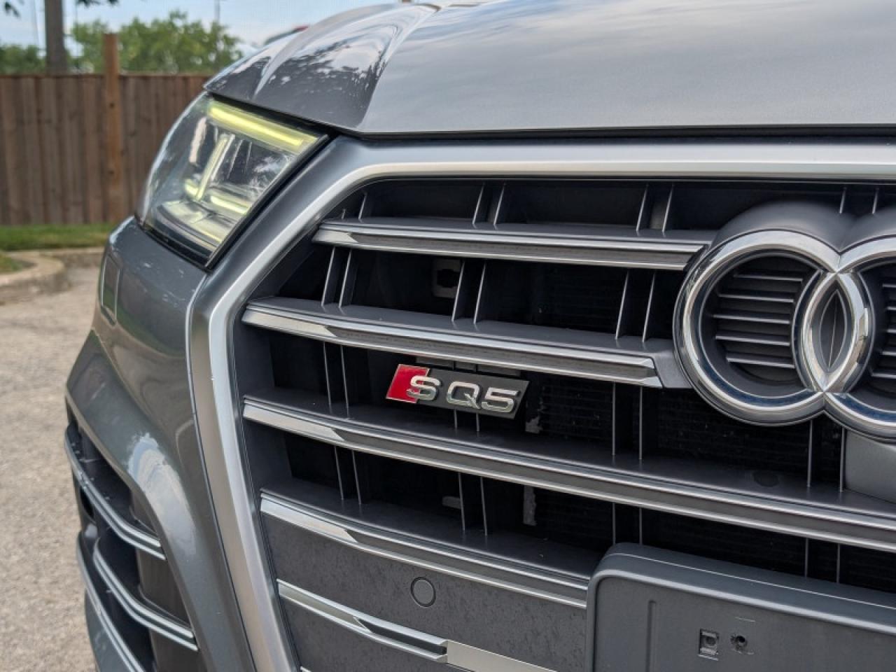 2018 Audi SQ5 3.0 TFSI quattro Technik  **PRISTINE** Photo