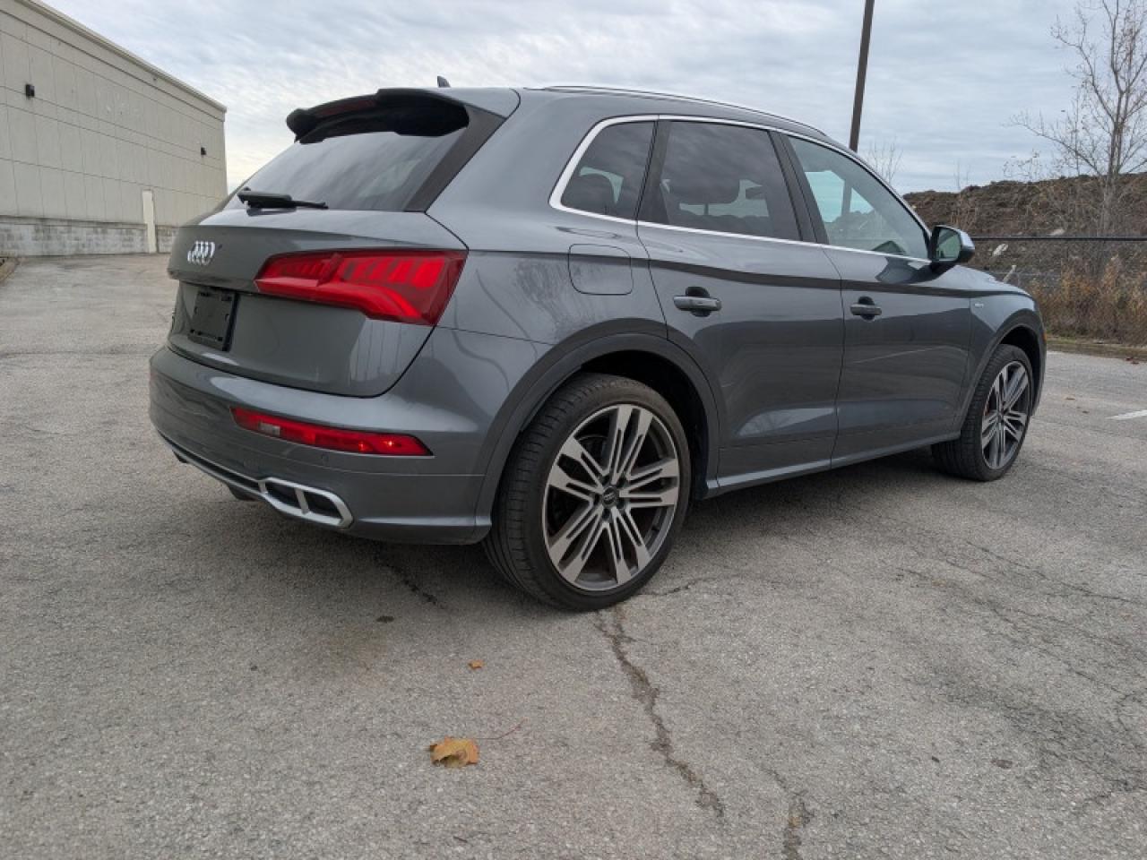 2018 Audi SQ5 3.0 TFSI quattro Technik  **PRISTINE** Photo4