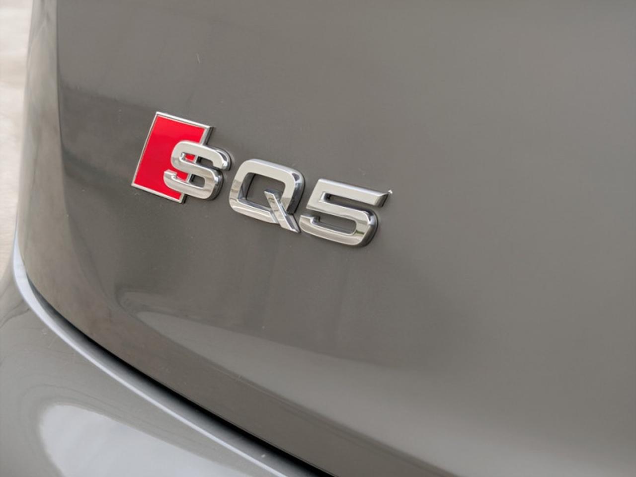 2018 Audi SQ5 3.0 TFSI quattro Technik  **PRISTINE** Photo