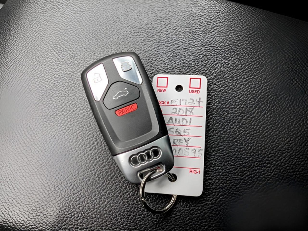 2018 Audi SQ5 3.0 TFSI quattro Technik  **PRISTINE** Photo