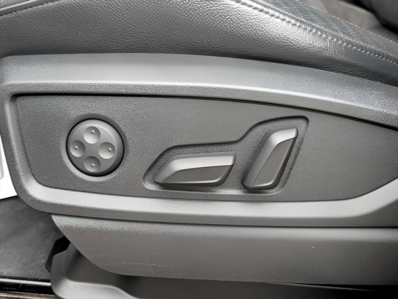 2018 Audi SQ5 3.0 TFSI quattro Technik  **PRISTINE** Photo