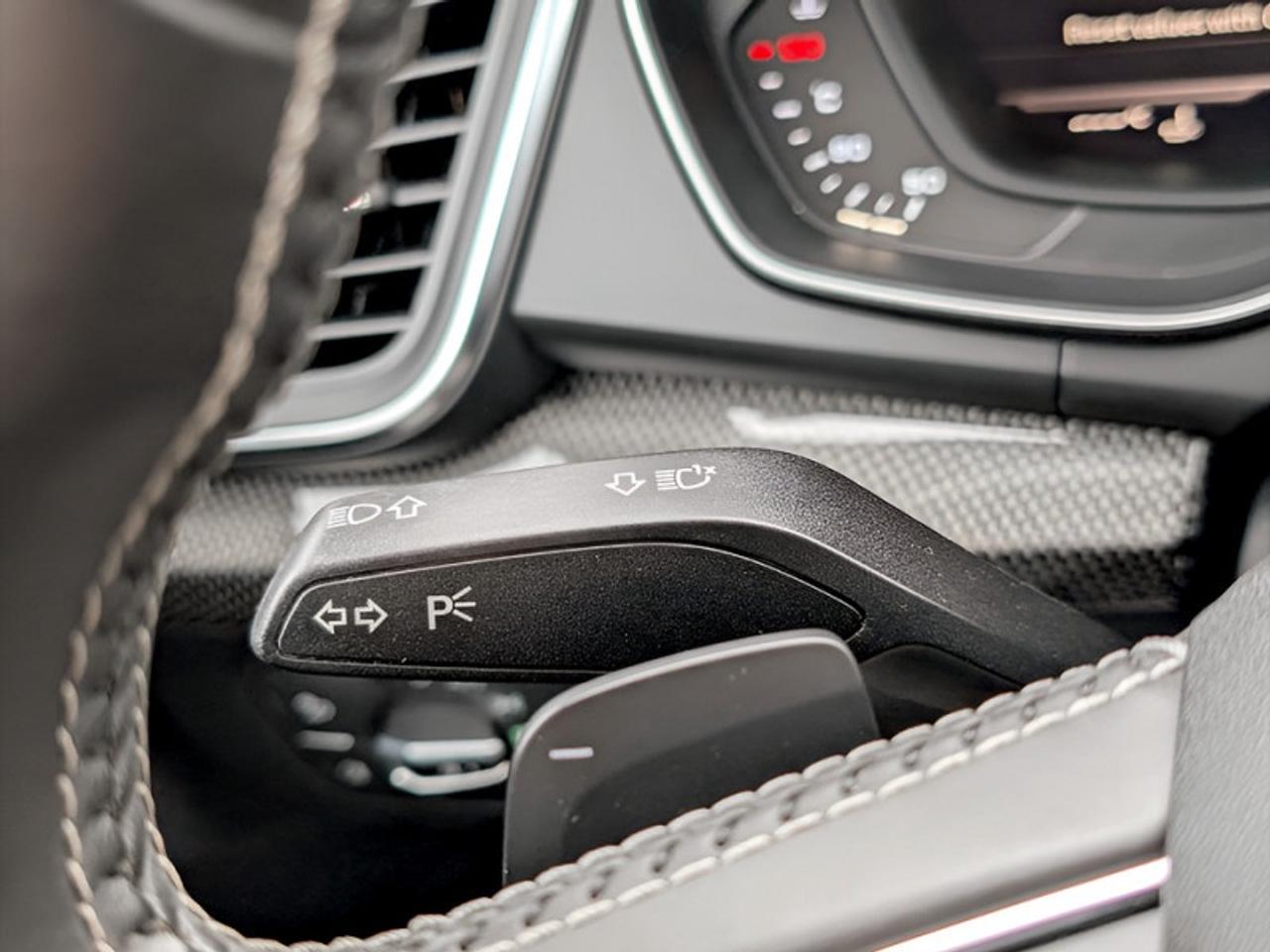 2018 Audi SQ5 3.0 TFSI quattro Technik  **PRISTINE** Photo