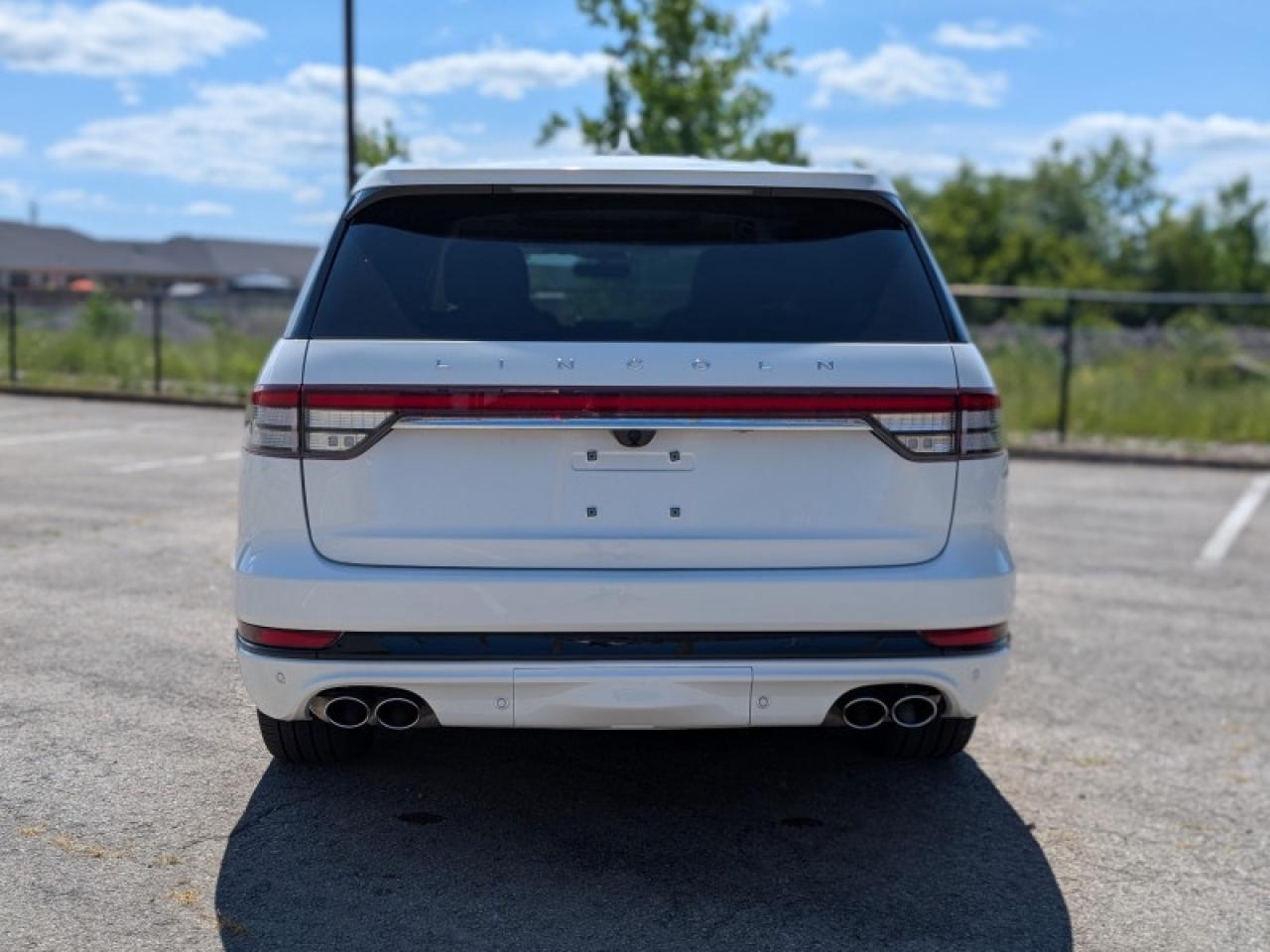 2022 Lincoln Aviator Grand Touring PHEV  **STUNNING UNIT** Photo3
