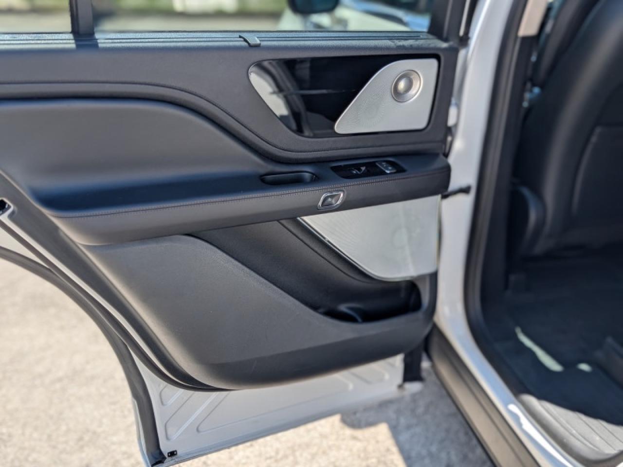2022 Lincoln Aviator Grand Touring PHEV  **STUNNING UNIT** Photo