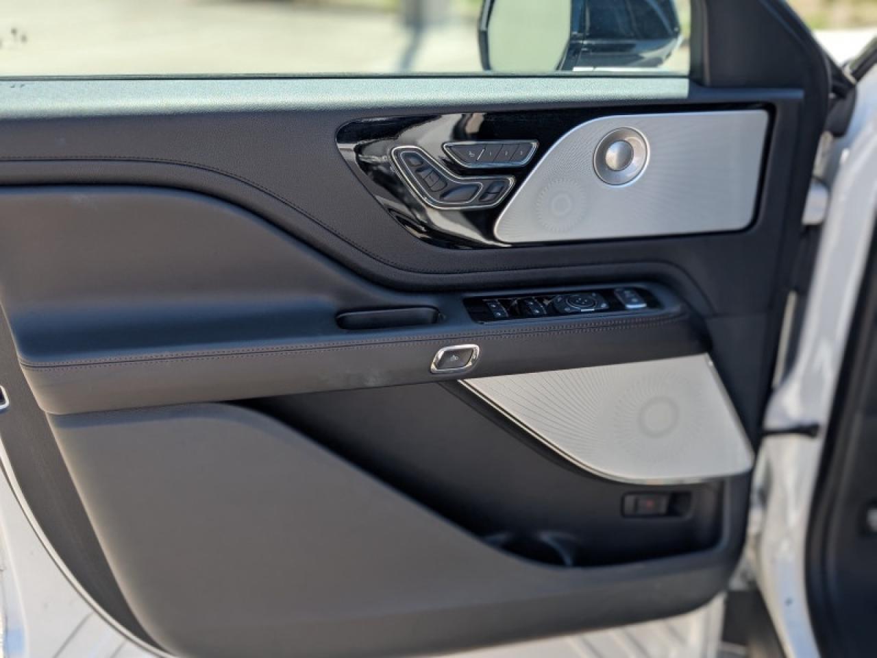 2022 Lincoln Aviator Grand Touring PHEV  **STUNNING UNIT** Photo
