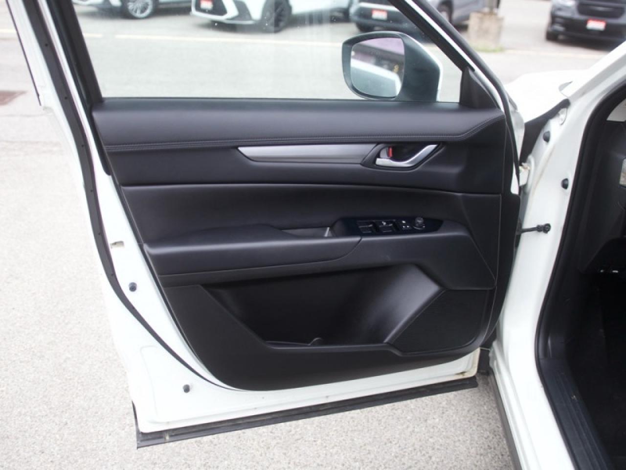 2017 Mazda CX-5 GS  **COMFORT PACKAGE** Photo