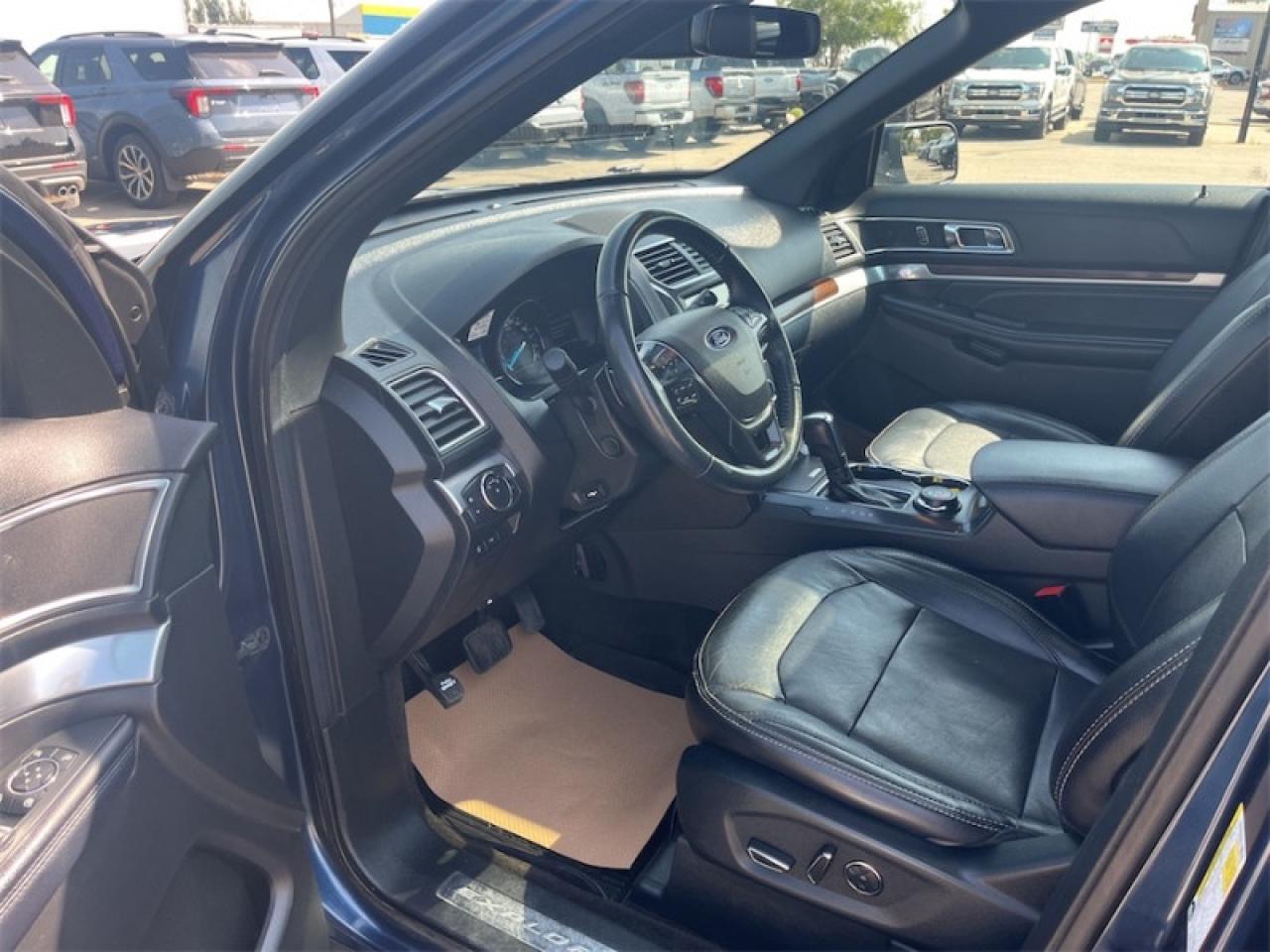 2017 Ford Explorer Limited  - Navigation -  Cooled Seats Photo5
