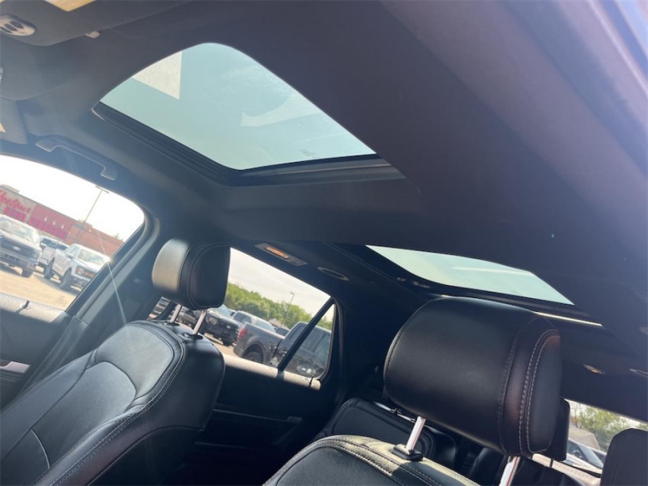 2017 Ford Explorer Limited  - Navigation -  Cooled Seats Photo5