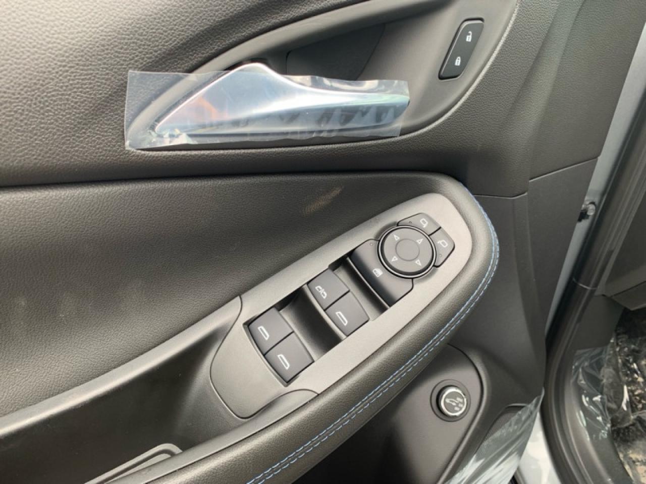 2026 Buick Encore GX Sport Touring Photo