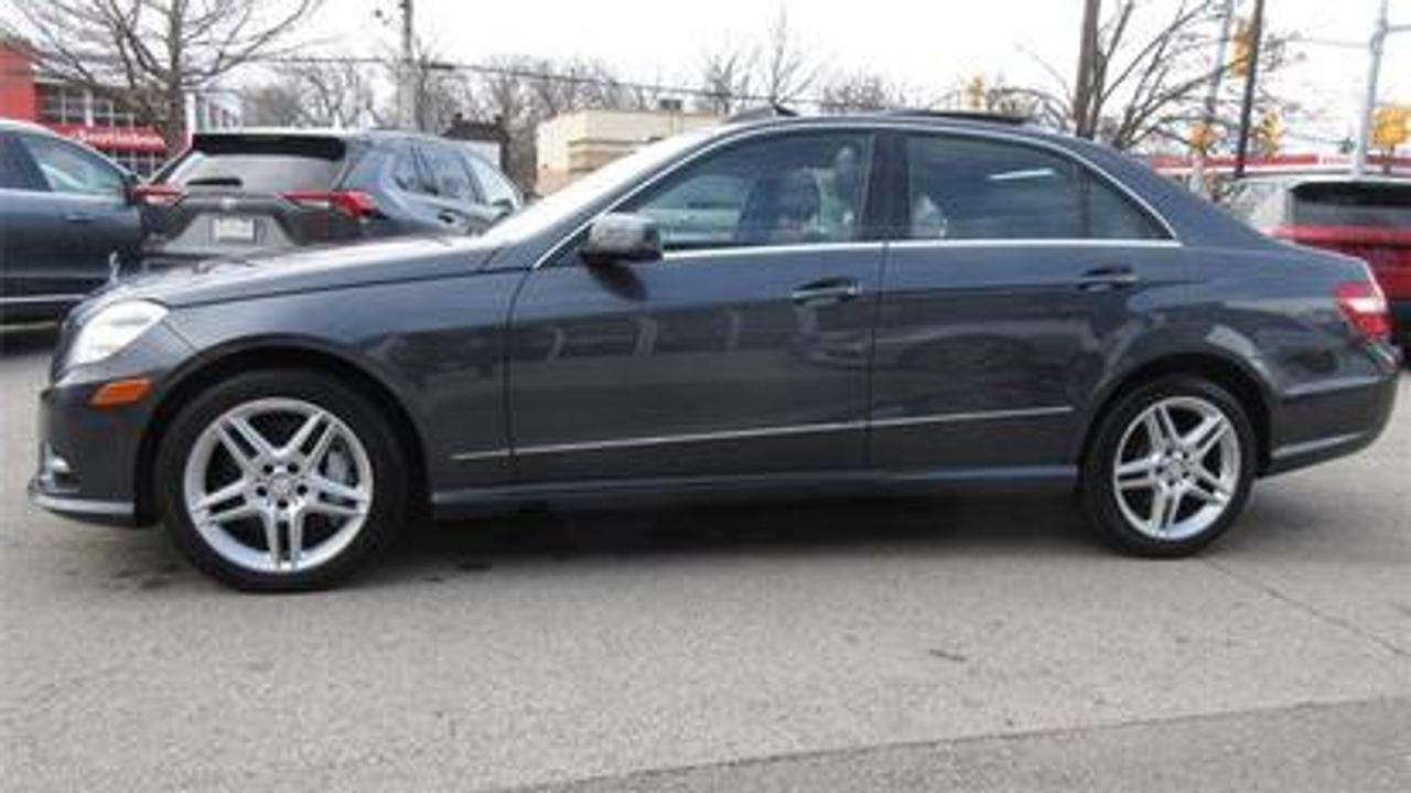 2013 Mercedes-Benz E550 4Matic Photo