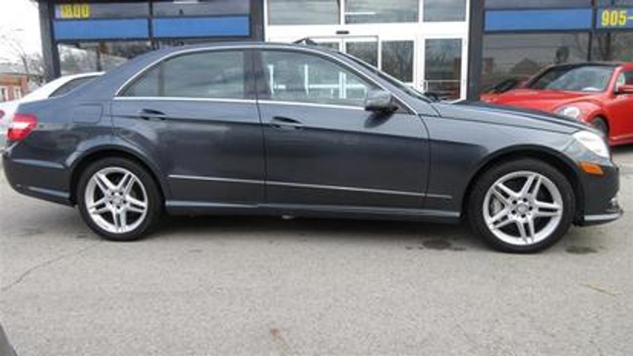 2013 Mercedes-Benz E550 4Matic Photo