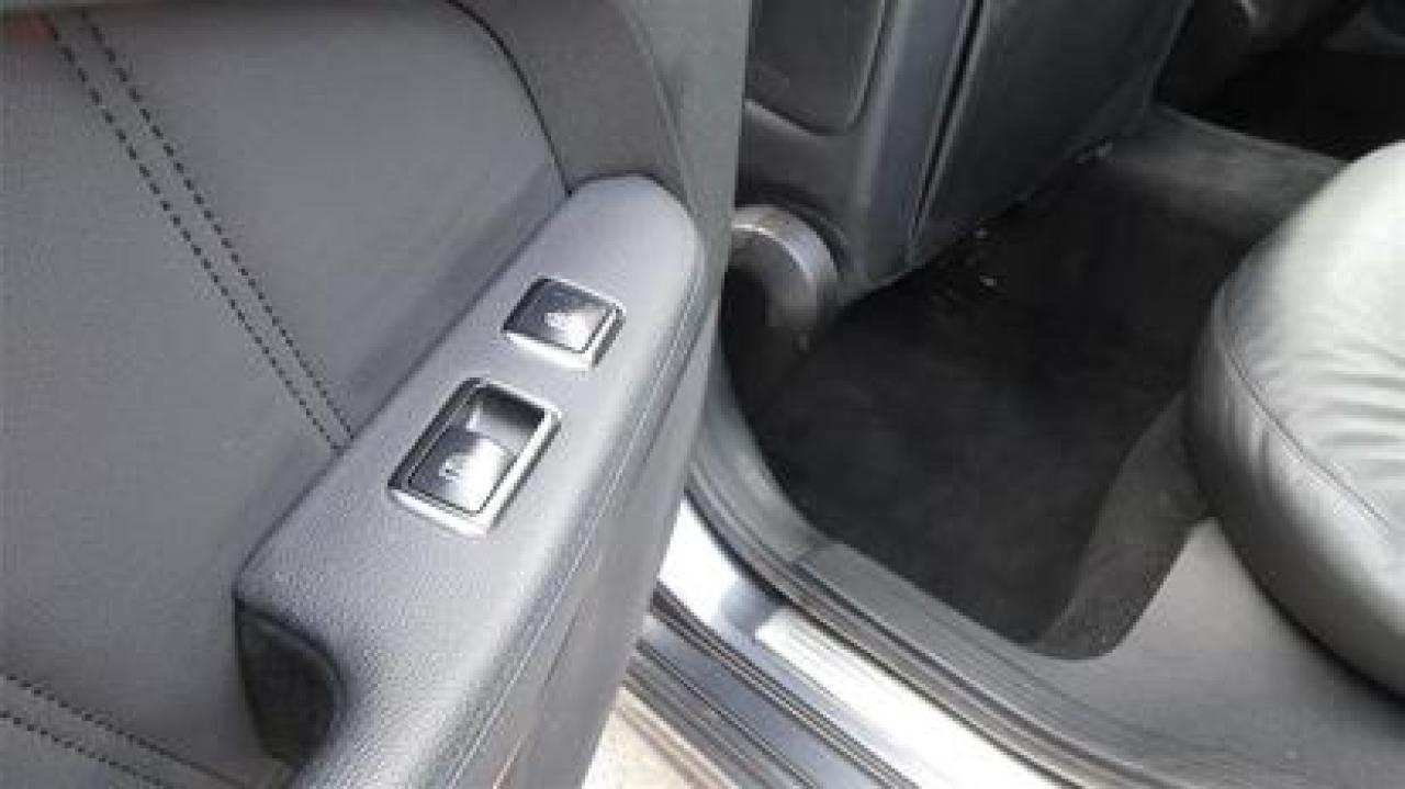 2013 Mercedes-Benz E550 E550 4Matic - Photo #12