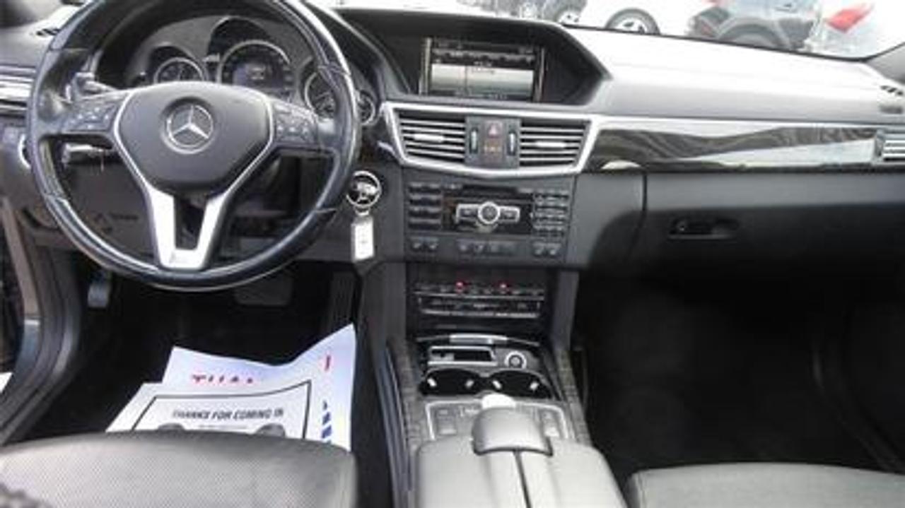 2013 Mercedes-Benz E550 4Matic Photo