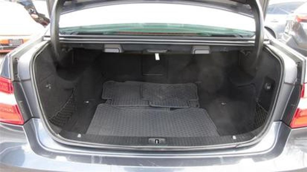 2013 Mercedes-Benz E550 4Matic Photo
