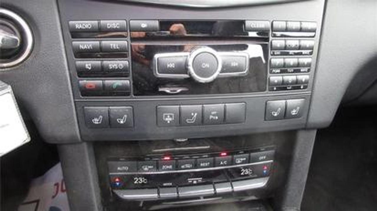 2013 Mercedes-Benz E550 4Matic Photo