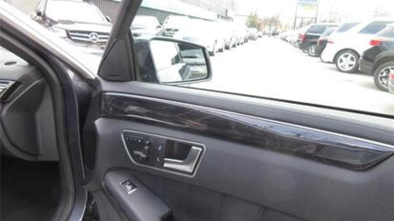 2013 Mercedes-Benz E550 E550 4Matic - Photo #23